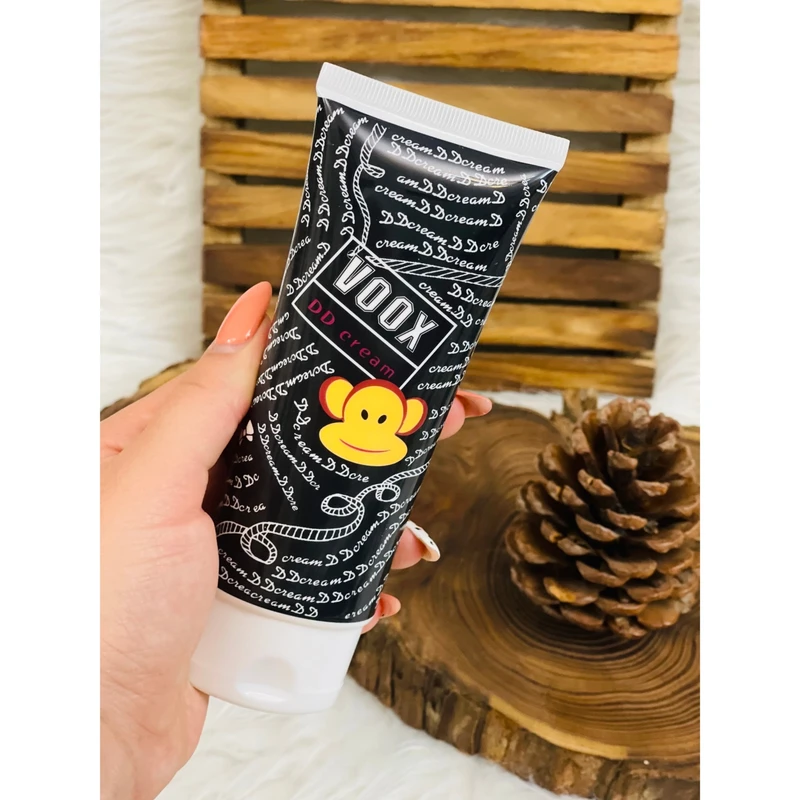 کرم روشن‌کننده و آبرسان وکس مدل DD Cream، مناسب برای پوست صورت و بدن