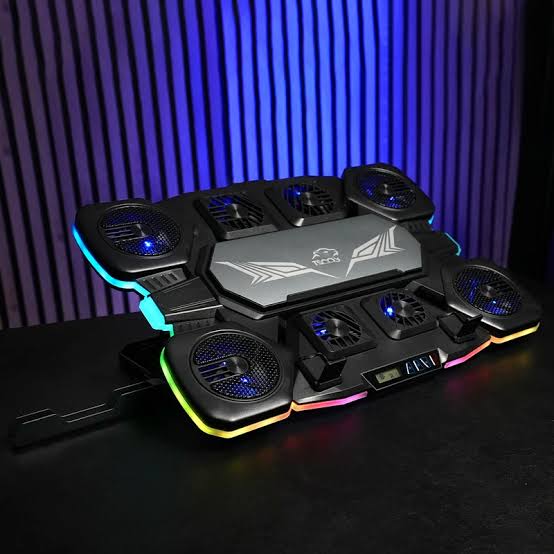 پایه خنک‌کننده لپ‌تاپ تسکو مدل GCLP 3154 | ۸ فن قدرتمند، نمایشگر LCD و نورپردازی RGB